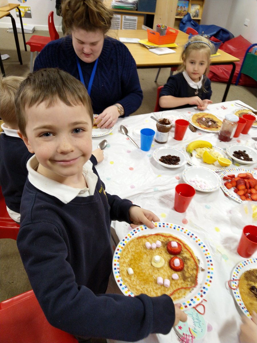 kimberlyPSnews's tweet photo. Pancake Faces at KPS Club. #extendedschool #neverstophavingfun https://t.co/dSgM2gYNNO