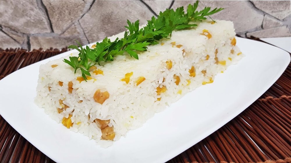 Lokanta usulü nohutlu pilav hepimizin iştahını kabartan bir lezzettir. Buharı üstünde sıcak pilav ve tane tane dökülen nohutlar doyurucu bir porsiyon oluşturur. Devamı => mavimenekse.com/yemek-tarifler…  #yemektarifleri #nohutlupilav #kadınmoda #lokantausulü