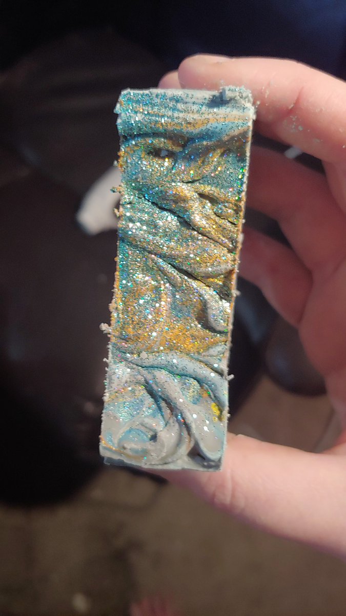 MayhemSoaps's tweet photo. This soap isn't quite what I expected. But I'm not mad at it, and I learned a lot, so cheers for that! https://t.co/yLUXR9cba8