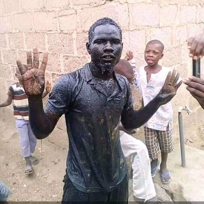BrightIwuoha1's tweet photo. This is Bala Haruna. He celebrated @MBuhari  's victory by swimming and drinking gutter water. Today he died of gastrointestinal disorder.😥 https://t.co/Mvb3JfXrtn