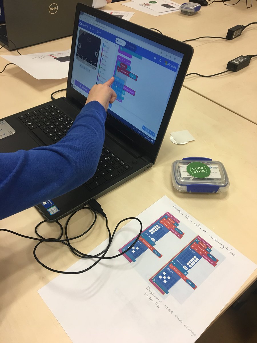 GHDDigiteam's tweet image. We are trying out the Micro:bit reaction game coding tonight at Blaydon Code Club! #getcoding @CodeClubNE @microbit_edu @GatesheadLibs