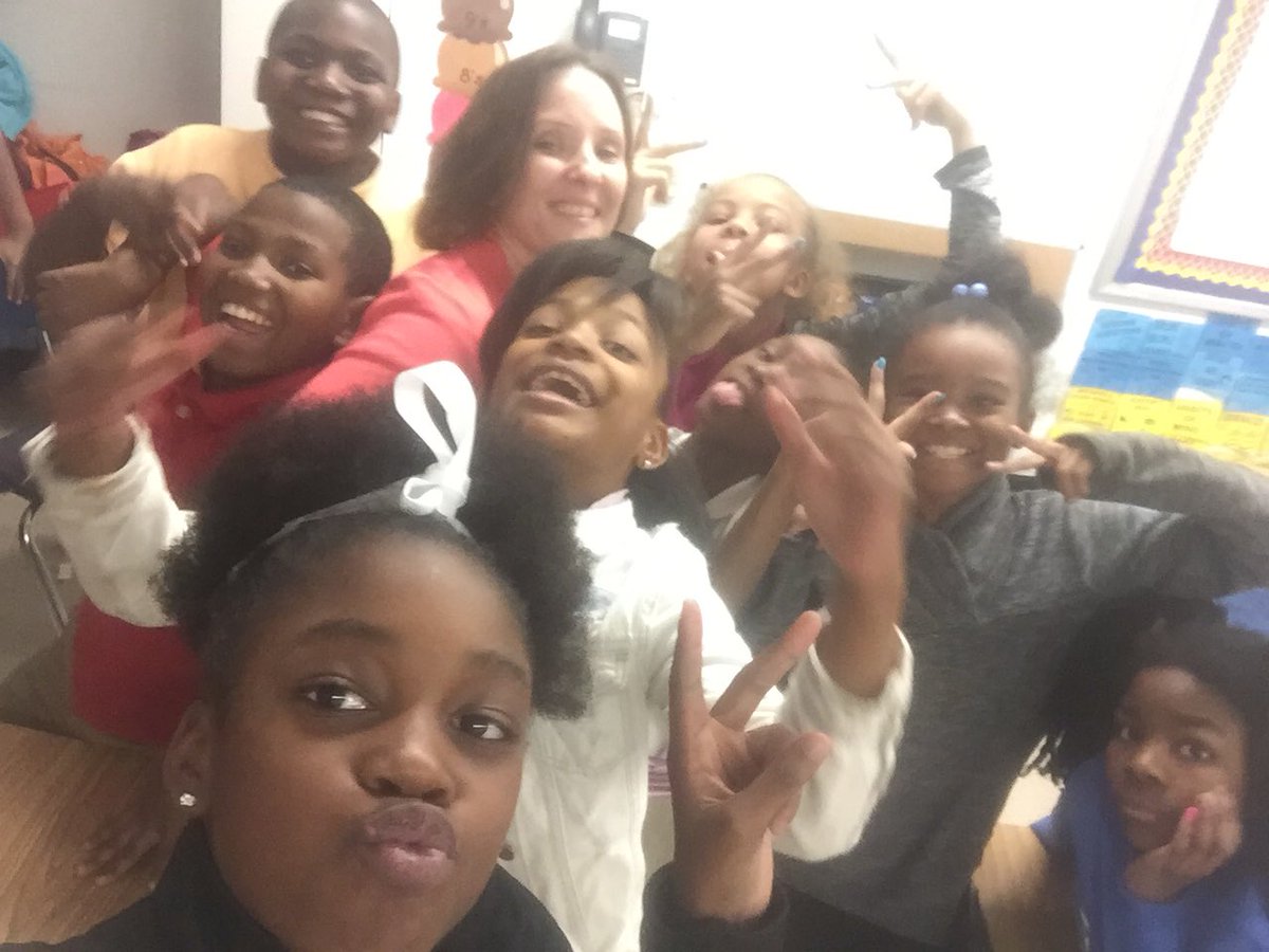 creativelychat's tweet image. They’re pretty cool kids @WoodmoreEagles