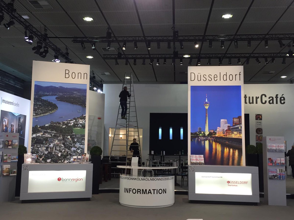 RegionBonn's tweet photo. Ein paar letzte Handgriffe und dann kann's losgehen #ITB2019 😊
#ITBBerlin #visitbonnregion #DeinNRW #beethoven https://t.co/W8fnSh9lgI