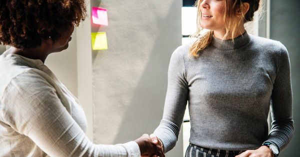 ShieldsMeneley's tweet photo. 6 Networking Etiquette Tips You Need To Know https://t.co/AF7TekNzks #networking https://t.co/Q7BPmfBmY6