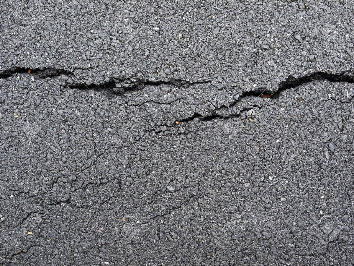 Corestonepaving's tweet photo. Apart from cracks and potholes, which are signs that the asphalt has already started rapidly deteriorating, fading color and loose gravel or sand is a sign that your asphalt pavement is beginning to show wear. #AsphaltMaintenance #HoustonAsphaltPaving https://t.co/rsa7UCiGK0