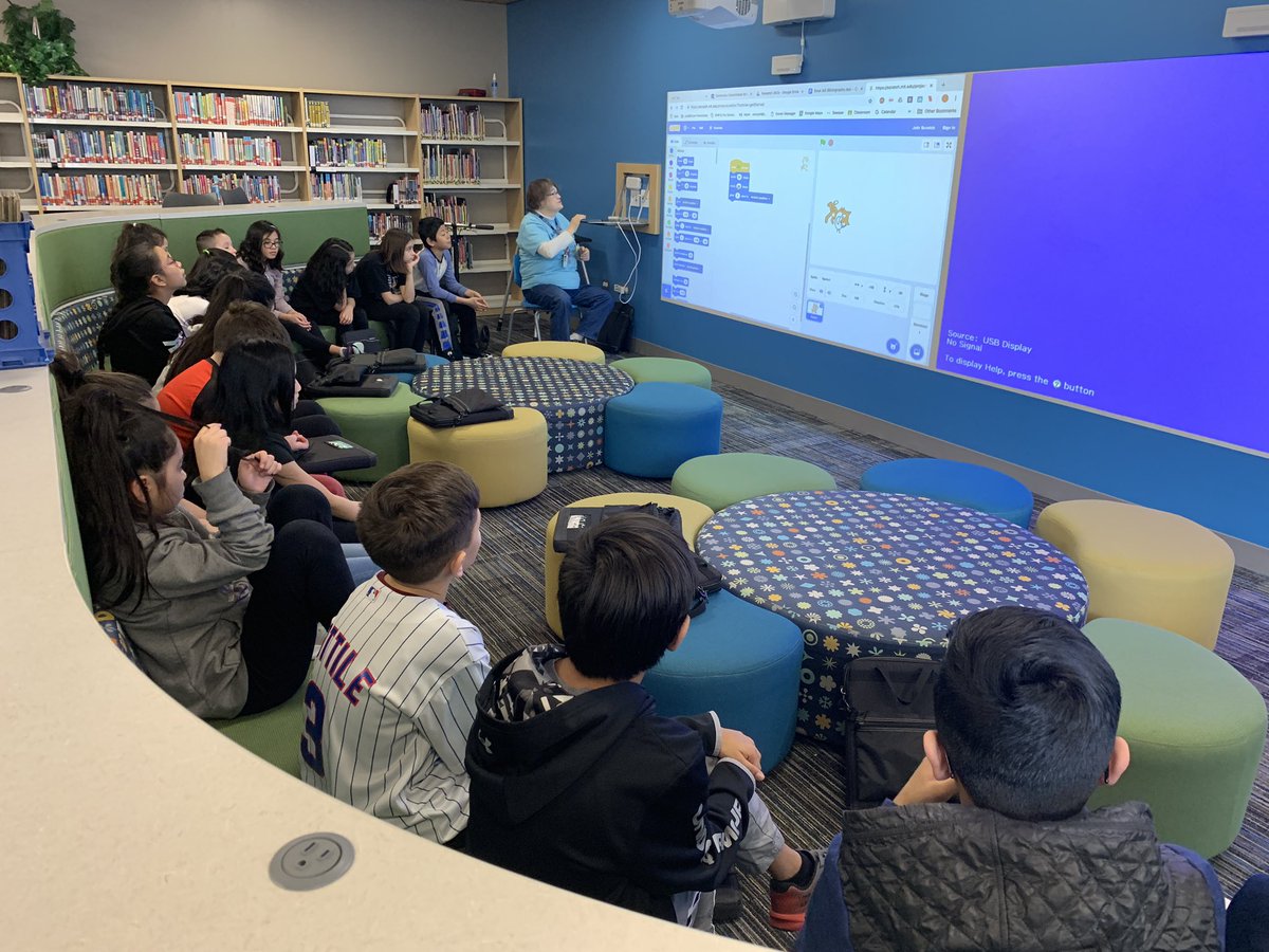 MsSarno93's tweet photo. First day of some coding fun with @SandyMcCall17 in the @RoyDeShaneIC! #spikestyle #ccsd93 @RDPrincipalD93 https://t.co/6gcXEyQzUN
