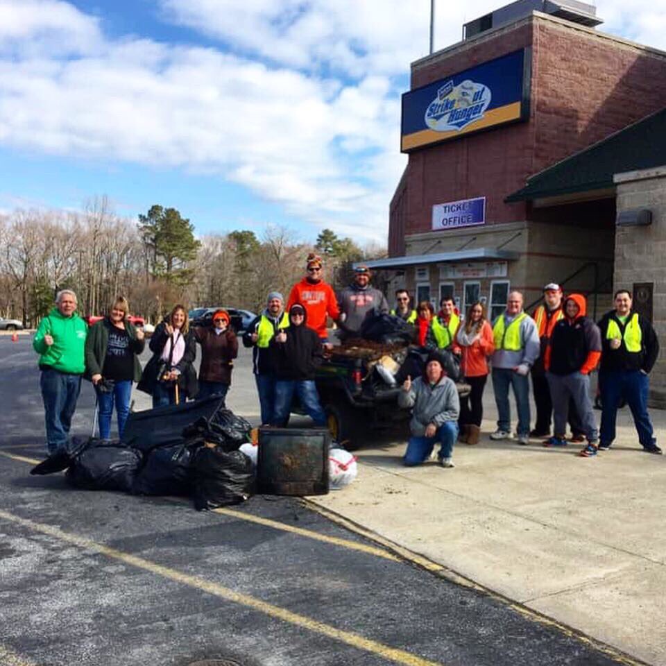 shorebirds's tweet photo. #CleanBeachOC took a field trip to Salisbury this morning to help the Shorebirds Front Office clean up around Perdue Stadium! Thank you so much to the volunteers that came to help! Only 37 days until Opening Night! 🚮⚾️♥️ https://t.co/J6ExqF2UDh