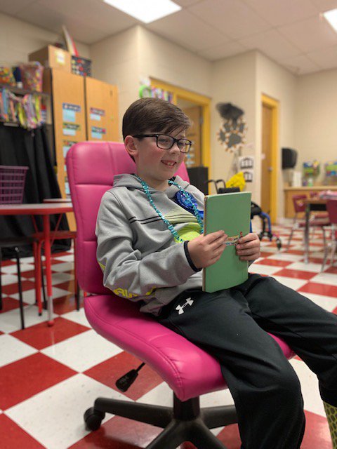 Westatrcs's tweet photo. Student guest readers are Mrs. Cox's favorite during Literacy Celebration Week! #ReadersToday #LeadersTomorrow #TheTraditionBeginsHere https://t.co/L4vnoKIpx6