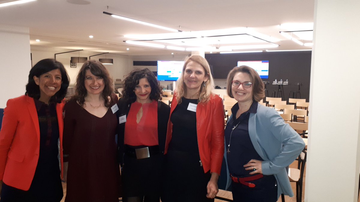 SmartworkingCo's tweet photo. #Team is here and ready!! @amchamfrance #WWP19 https://t.co/rZxI313QIg