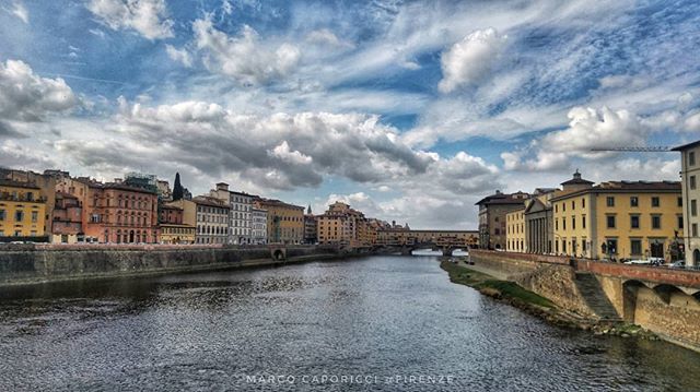 Una foto forse scontata, ma di una bellezza indicibile e vera! #PasseggiandoPerFirenze #VisitaDistruzione #LeFotoDelCapo ift.tt/2H23mQW