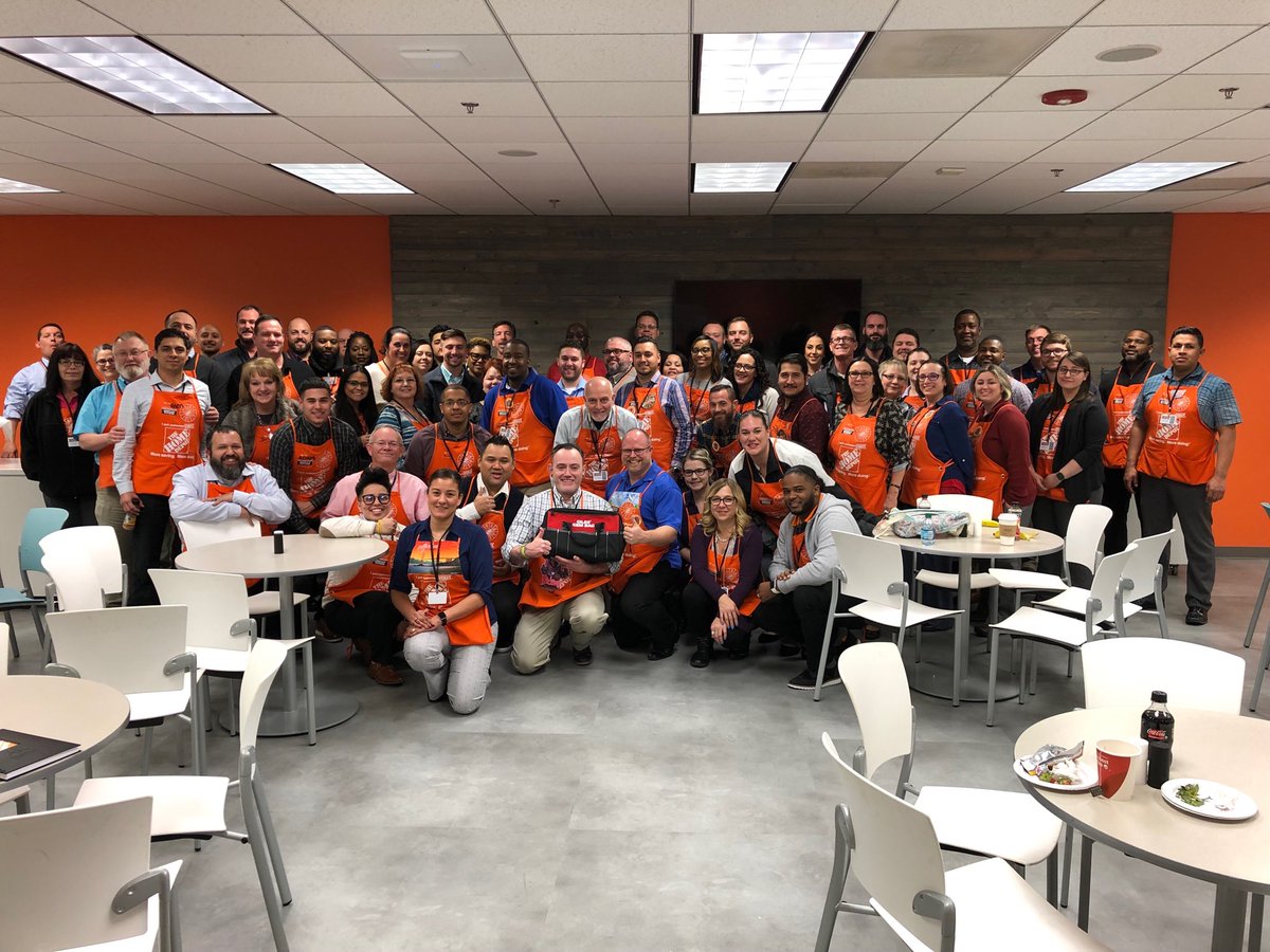 Giles Bowman (@thegilesfiles) on Twitter photo Over 70 new passionate ASM’s in the house this week. Hey....where’s my gem bag?!?! Over 70 new passionate ASM’s in the house this week. Hey....where’s my gem bag?!?!