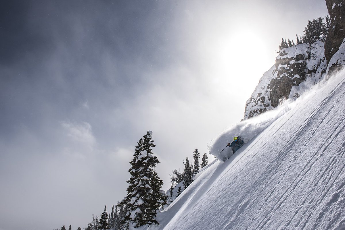 forecastski's tweet photo. Yesterday was our fifth, final and most sendy day on-hill at @JHSki with @RileyLeboe and @StanRey7, which we’re following up with some much needed rest and relaxation while roughing it at the Amangani by @AmanResorts. 📷 Guy Fattal #JacksonHole #JHDreaming https://t.co/AlKtASZUA9