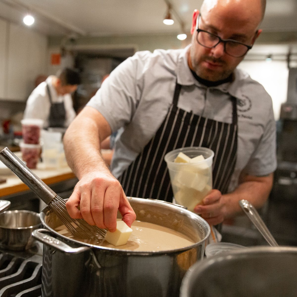 PlugraButter's tweet photo. The quality of a dish is only as good as the quality of the ingredients. From perfectly moist baked goods to a roux base for creamy soups and sauces, 82% #butterfat is the difference maker.

#plugra #cheftips https://t.co/lrKTPf7hjS