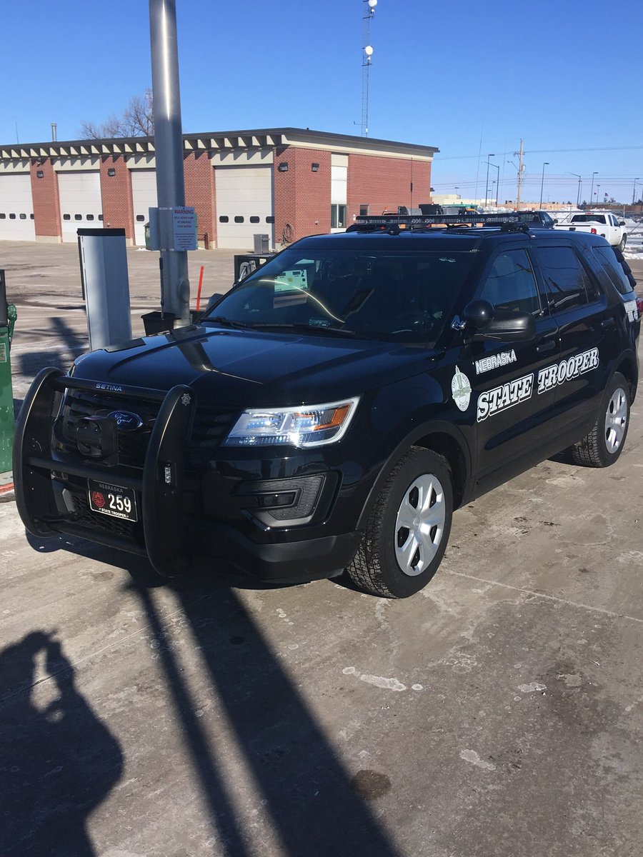 NSP_TroopC's tweet photo. Troopers saw their breath this am... but took the oppo6to get cleaned up before 2 more rounds of winter weather. #4x4s #earntheirkeep #earntheirkeep https://t.co/mMHU3ShJr6