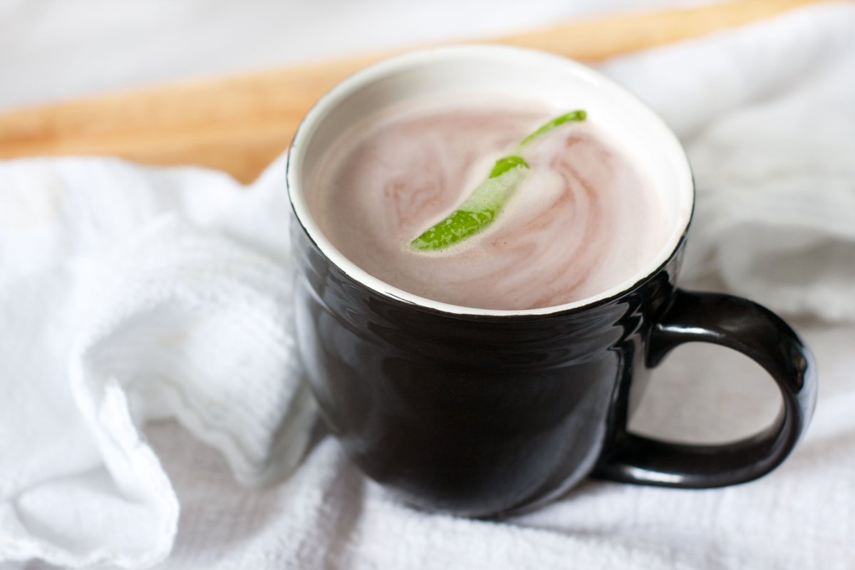 Tequila and hot chocolate come together in one steaming mug with this tequila chocolate caliente recipe. It's a fun and unique way to transform chocolate caliente ("hot cocoa" in Spanish) into a spicy drink lover's delight. buff.ly/2Lpbt9P #TequilaTuesday