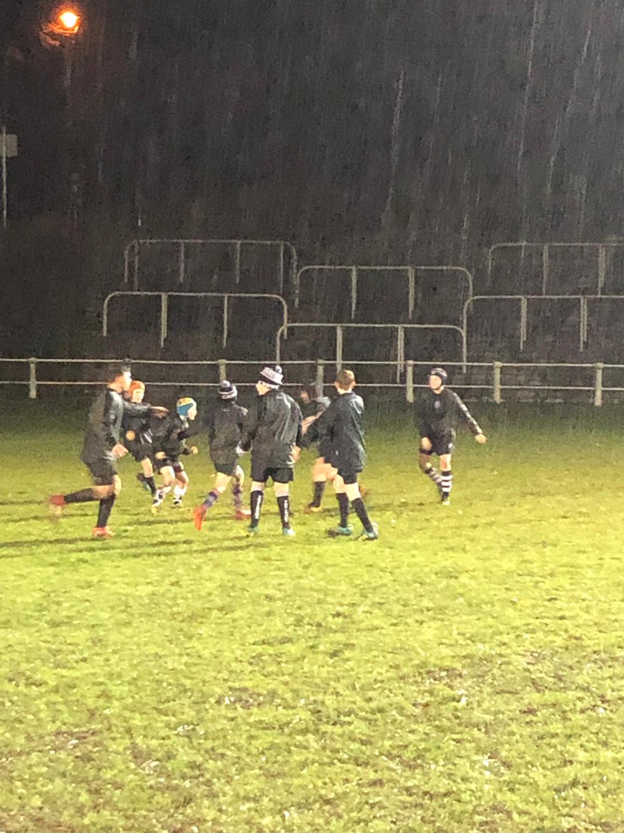 CwmbranYouthRFC's tweet photo. Big thanks to @PontypoolRFC for allowing us to use their facilties  tonight for training in preparation for our Dragons Cup semi final on Sunday.  #localrugby #pooler #crows #pooler150 https://t.co/U0YHaaSxAw