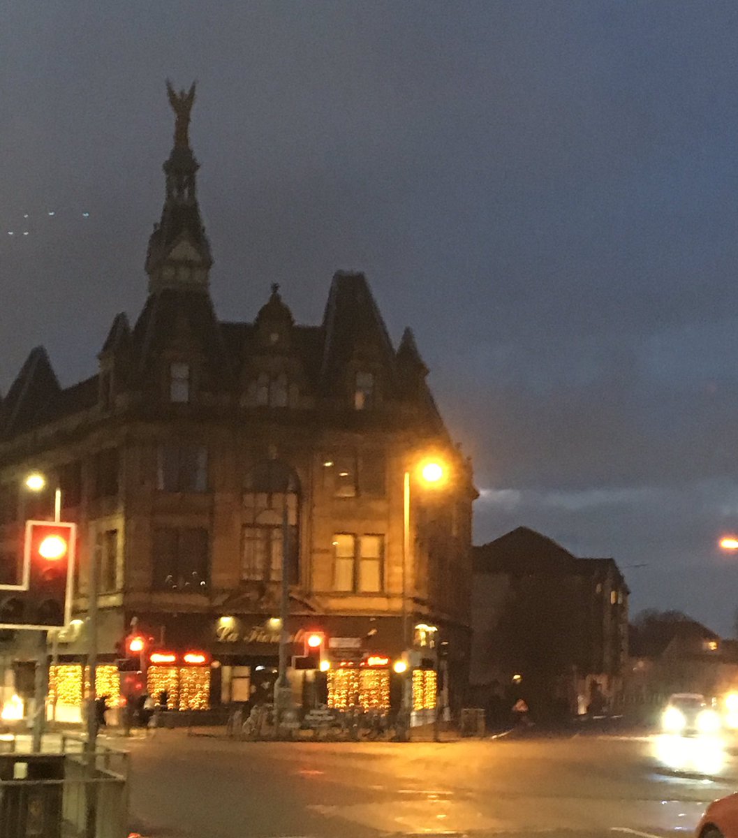 lizrich21's tweet photo. Day 64 #100DaysOfWalking cold and drizzly day in Glasgow so local walk around the Angel building 😇😇 @ciarakellydoc #angelbuilding #paisleyroadtoll #kinningparkhistory https://t.co/Q5D3zXvFM9