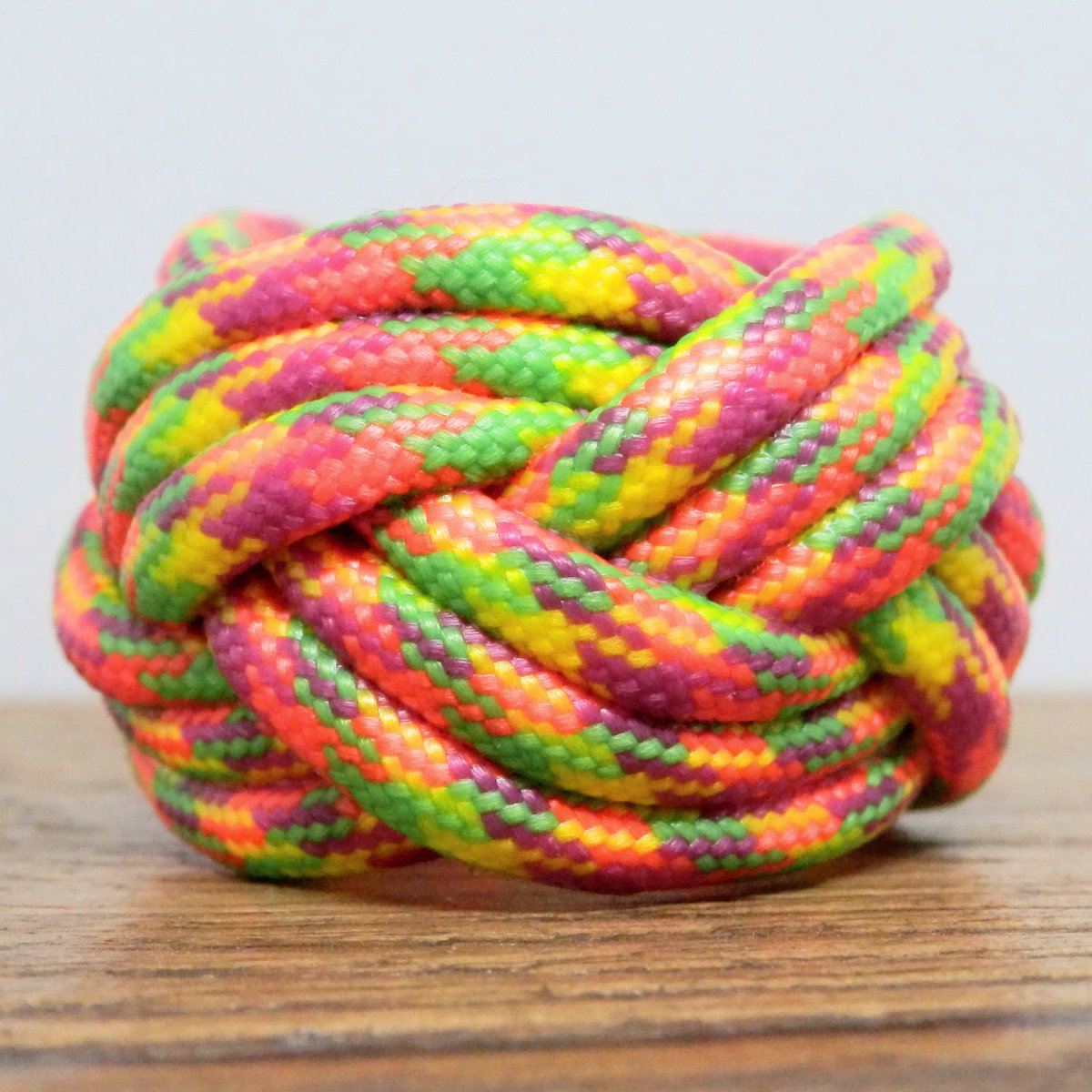 ValhallaWoggles's tweet photo. Starburst Small #Paracord Turks Head #ScoutWoggle
https://t.co/UiT8zNVrlo
#Scouting #ScoutsUK #ScoutUniform #BoyScouts #ParacordCreations #Paracord550 #ParacordProjects #GirlScouts #WorldScouting #Woggles #ScoutWoggles https://t.co/MskAqfTe76