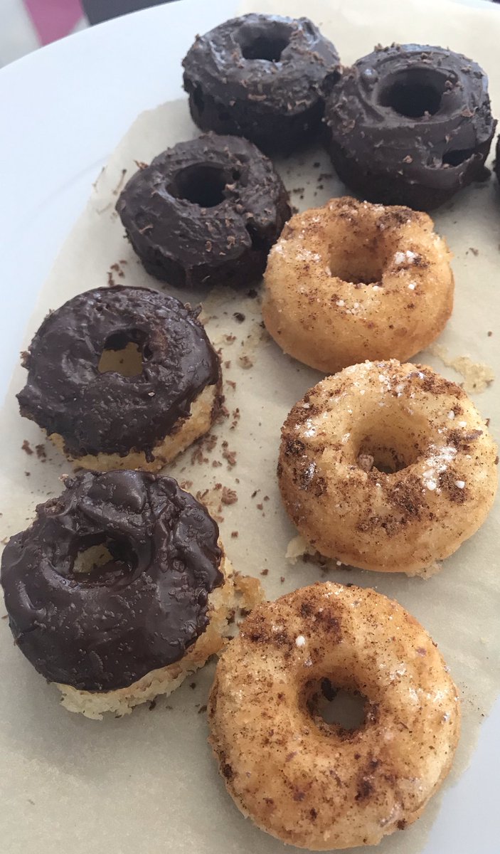 FreakyShakes's tweet photo. Mini donuts 🍩 aww they are so cute  🥰 tiny but tasty. 2 Flavours to pick from - Chocolate or Cinnamon #donuts #minidonuts #vegandonut #doughnuts #freakyshakes https://t.co/ed3CKJYDaZ