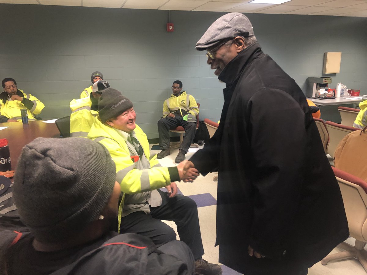 MayorSlyJames's tweet photo. Started the day with some of our dedicated @KCMO #publicworks crew members, who have been working hard everyday to get those potholes patched.  11,444 filled in Jan and Feb! Thank you for your hard work, especially in these freezing temps! https://t.co/sFjp3mdpON