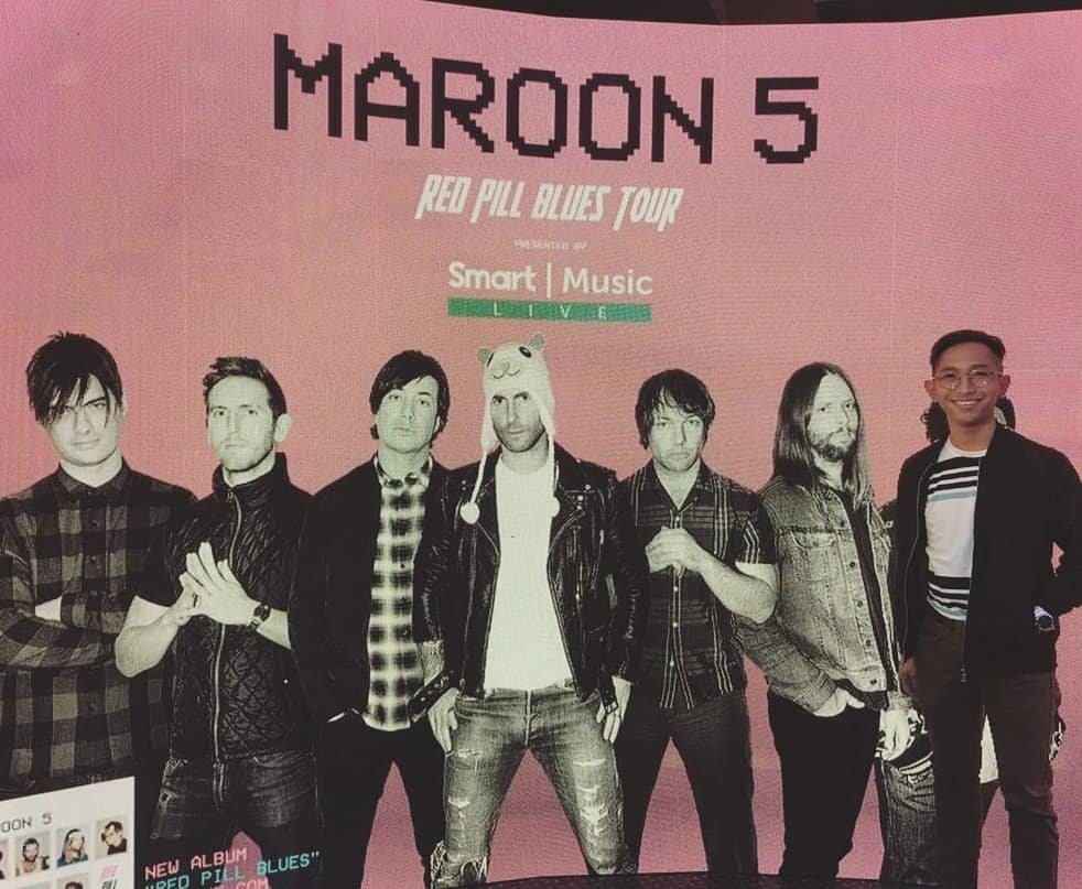 vinniyap's tweet photo. If happy ever after did exist๐ถ
A great show to dance the night away๐บ I need more hours with you @maroon5 @adamlevine ๐
#RedPillBluesTourMNL #SmartMaroon5 https://t.co/yph75rPZOK