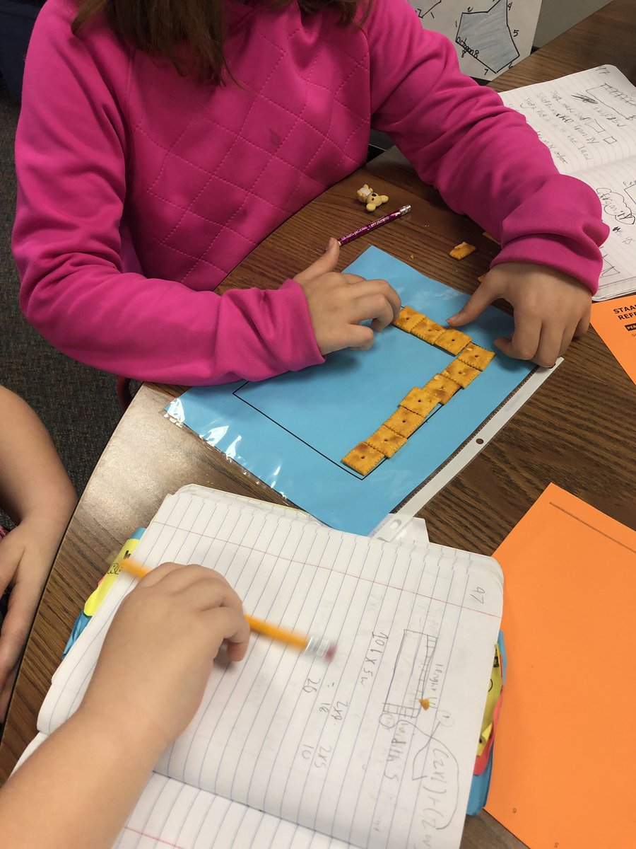 MrsMooreTweets's tweet image. Exploring area &amp;amp; perimeter with cheese-it’s! @MetzlerKISD #HandsOnMath #KleinMath