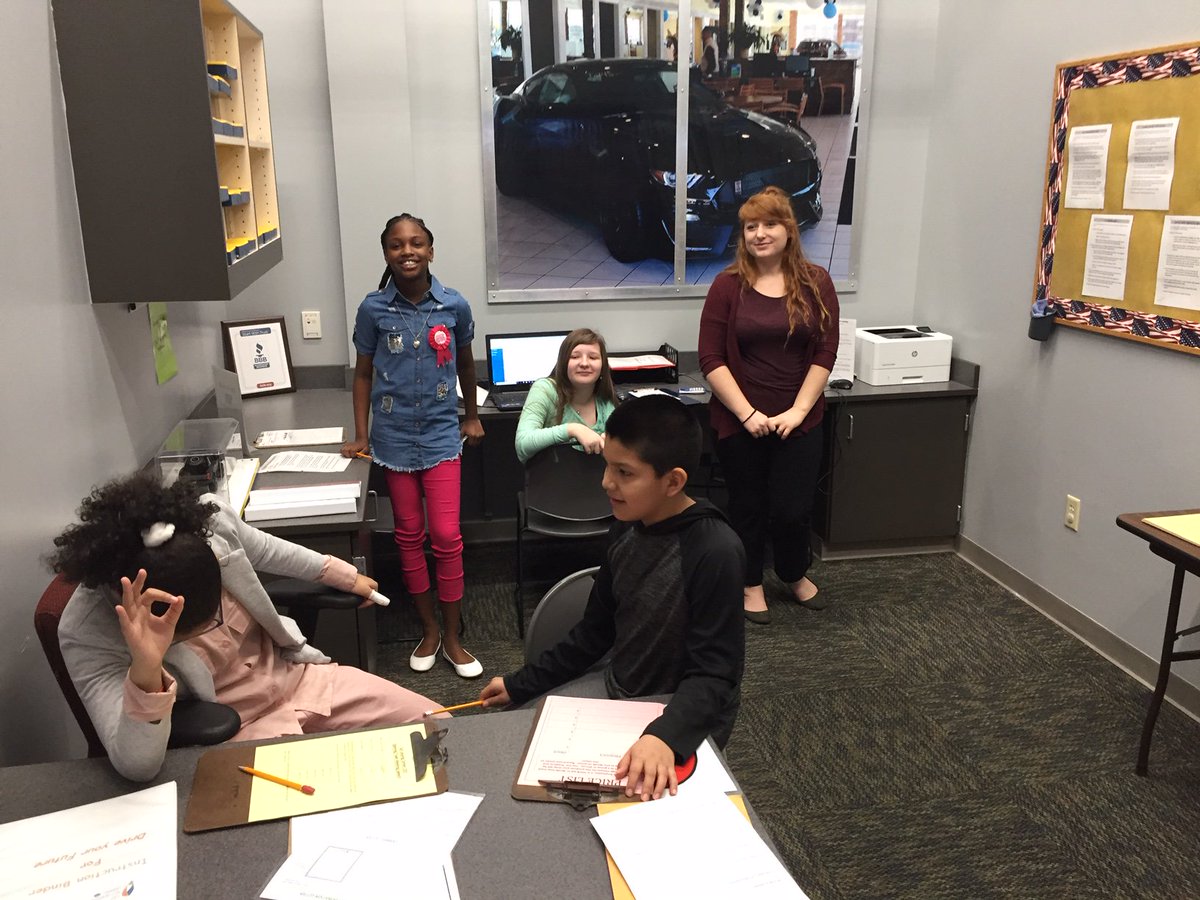 GilmoreLaneEl1's tweet photo. Fabulous trip to JA Biztown with our 5th Grade leaders! https://t.co/u0DjuJkoqI