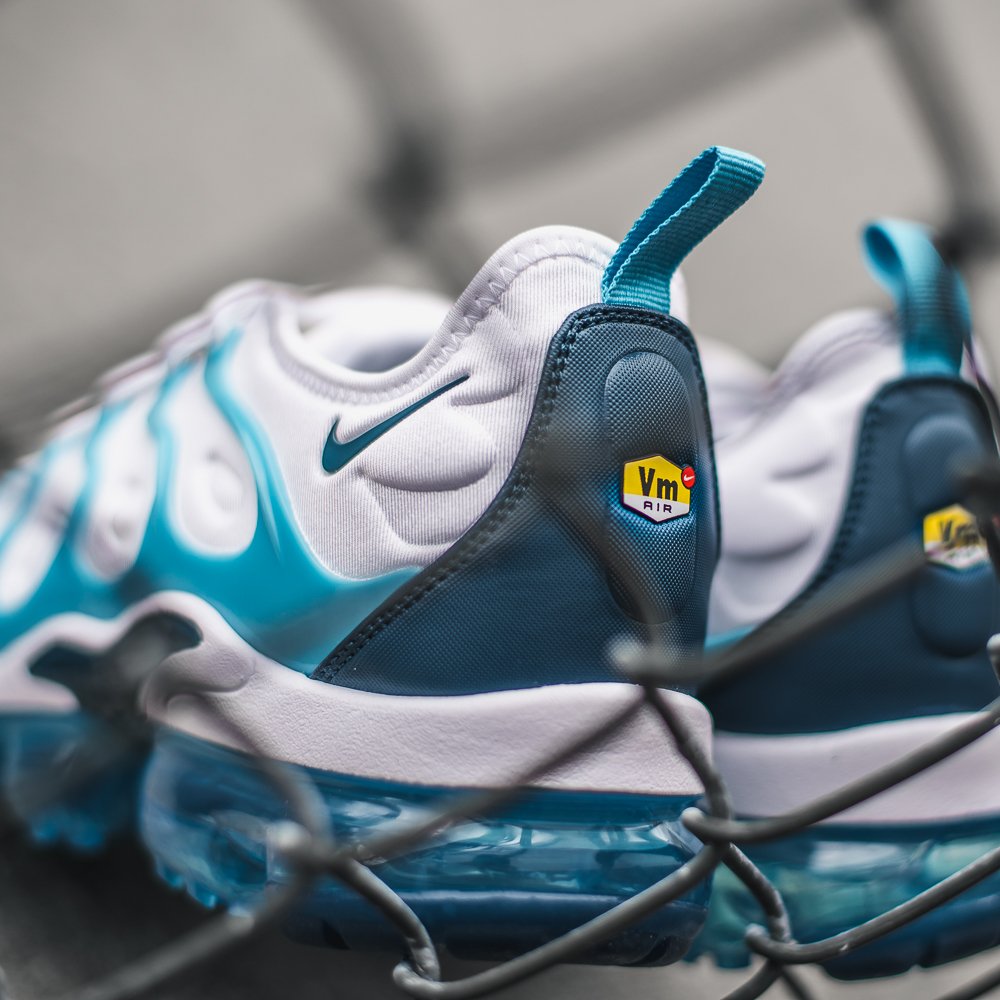 air vapormax plus blue force
