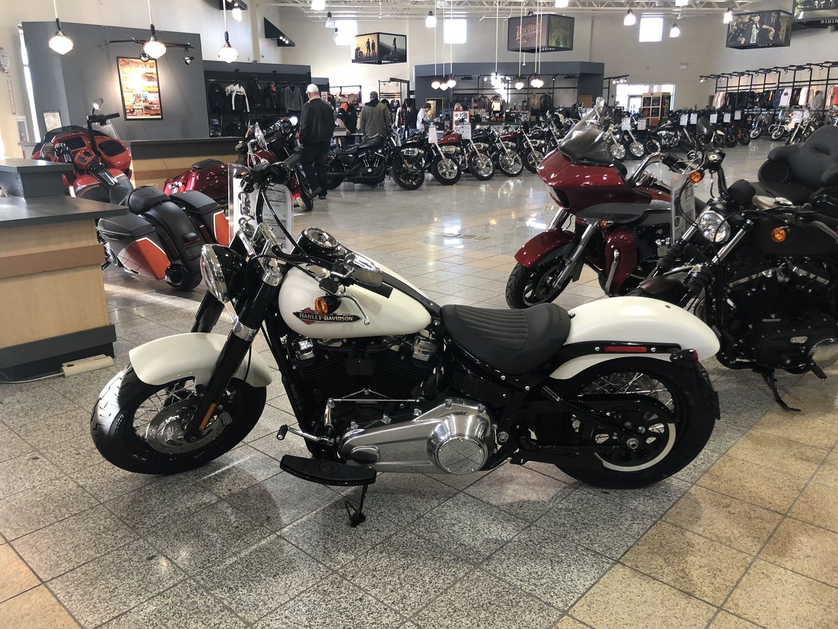 CrystalDion11's tweet photo. I can’t wait for spring. I want to ride my New Harley https://t.co/Xucw0m1HLv