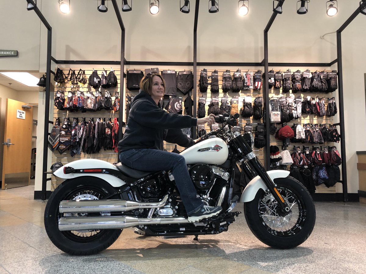 CrystalDion11's tweet photo. I can’t wait for spring. I want to ride my New Harley https://t.co/Xucw0m1HLv