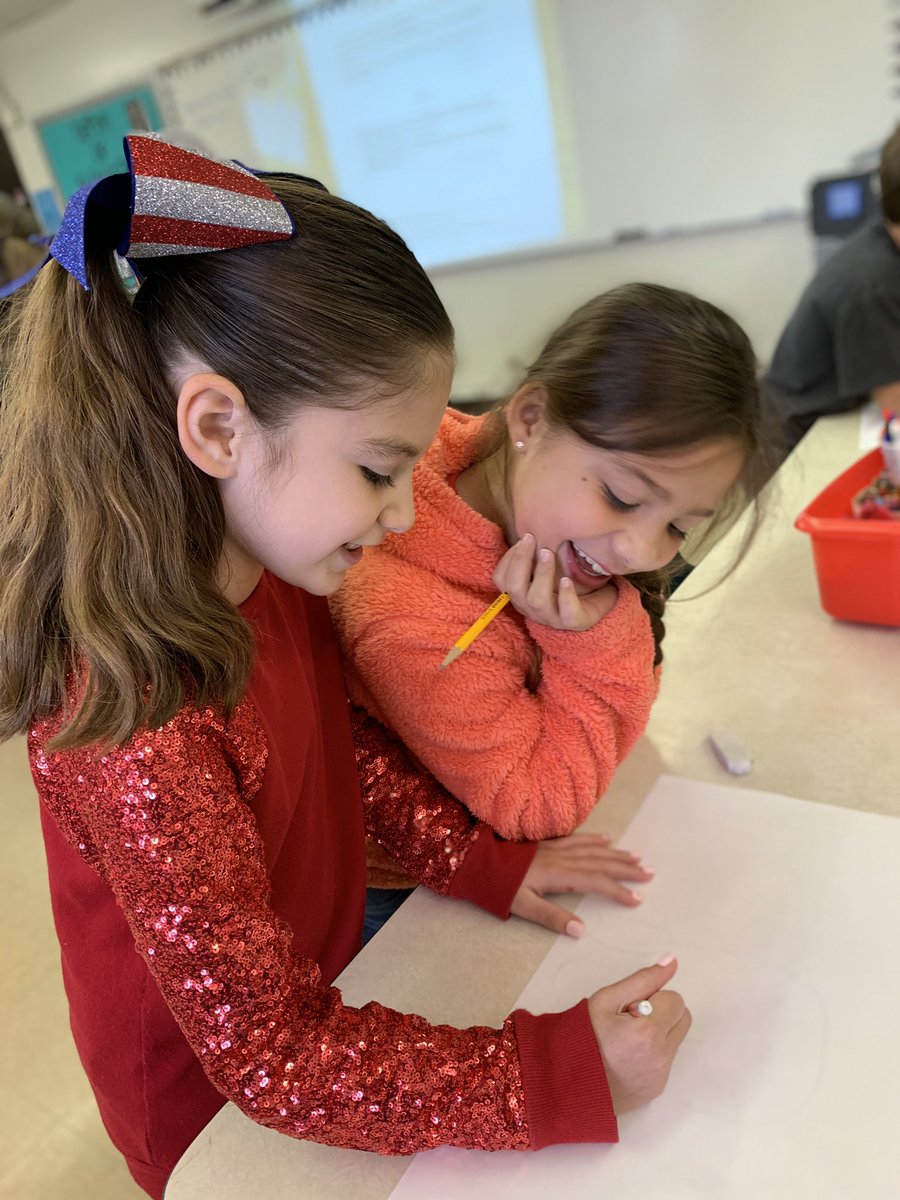 JodieAllex's tweet photo. Student choice today while we finish our Haiku Decks. #THEGT #2ndGradersWorkingHard #FlexibleLearning #BusyBusyBusy https://t.co/vk2dxu6znl