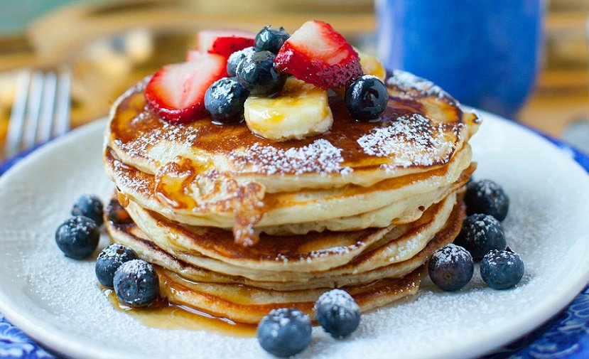 beigebell's tweet image. Happy Pancake Day!! 🥞🥳🎉 What's your favourite way to eat them? 😍 #beigebell #pancakeday #shrovetuesday #pancakes #lemonandsugar #fruit #syrup #endlesspossibilities