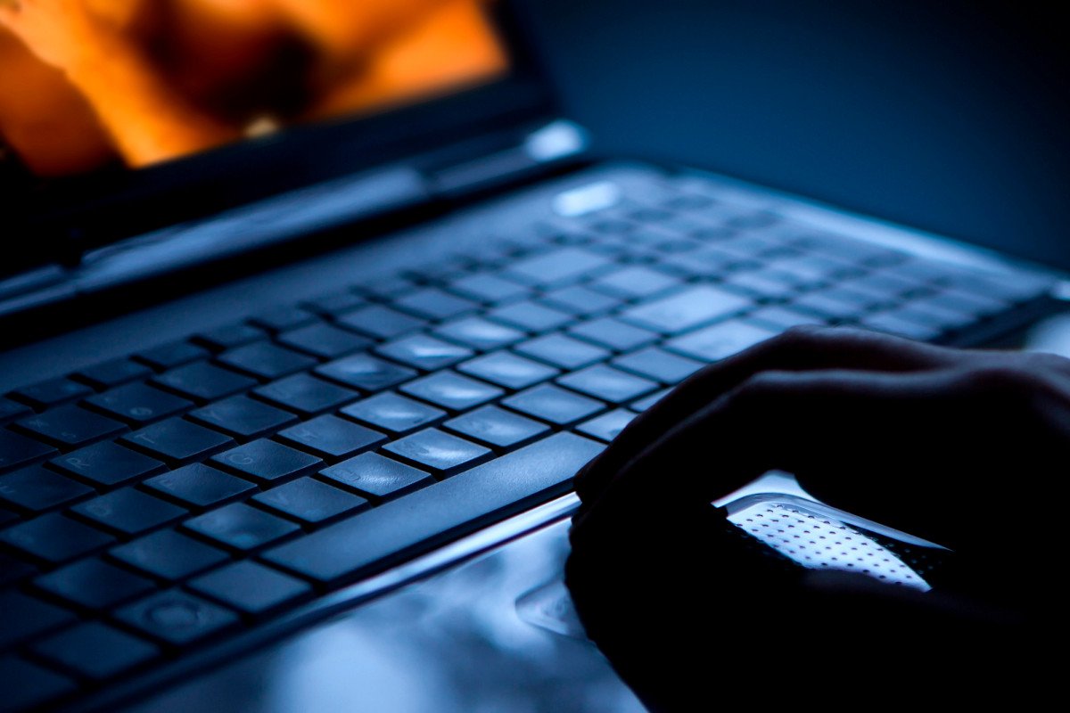 nypost's tweet photo. The UK is about to make it harder to watch porn https://t.co/WyPi4dE9VR https://t.co/fckpv0Akhh