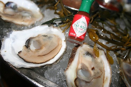terrysoysters's tweet photo. Bet you can't eat just one

#oysters #localseafood, #gulfoysters #lousianaoysters  #terrysoysters #gulfcoastoysters #louisianaseafood #oysterlife #oysterlovers https://t.co/ht82dR7FVA