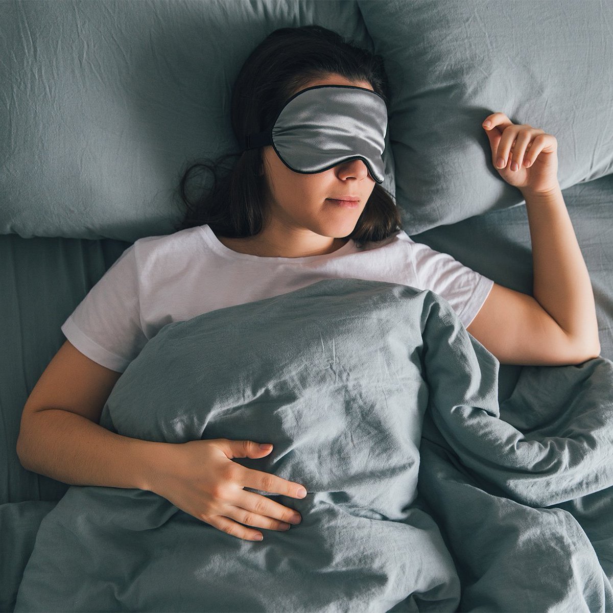 MidNiteSleep's tweet photo. Everybody dreams about 2 hours each night. But not everybody remembers their dreams.  Do you? https://t.co/XlhfafDGBS