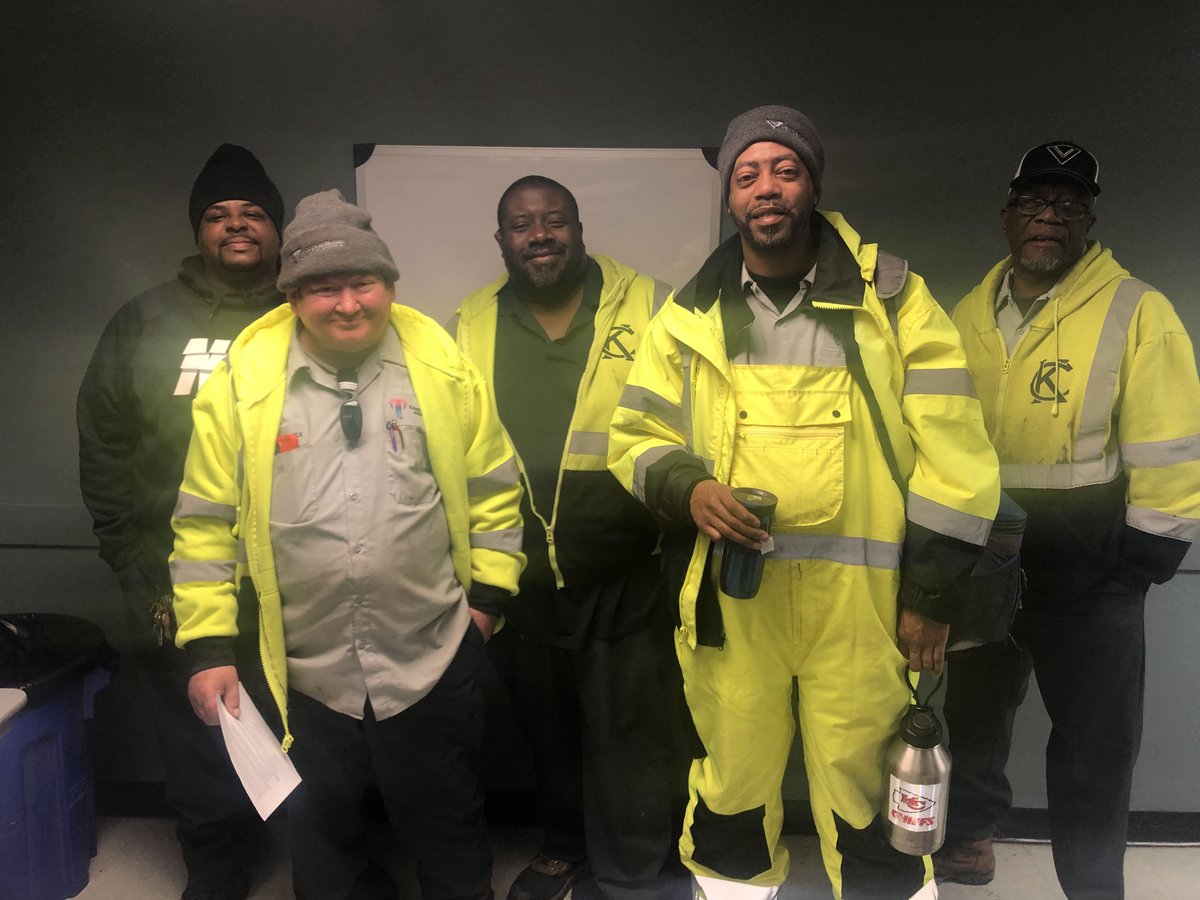 MayorSlyJames's tweet photo. Started the day with some of our dedicated @KCMO #publicworks crew members, who have been working hard everyday to get those potholes patched.  11,444 filled in Jan and Feb! Thank you for your hard work, especially in these freezing temps! https://t.co/sFjp3mdpON