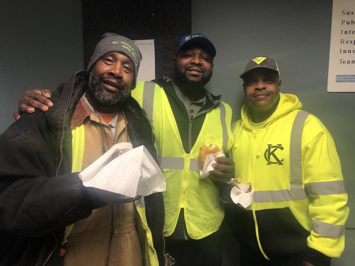 MayorSlyJames's tweet photo. Started the day with some of our dedicated @KCMO #publicworks crew members, who have been working hard everyday to get those potholes patched.  11,444 filled in Jan and Feb! Thank you for your hard work, especially in these freezing temps! https://t.co/sFjp3mdpON
