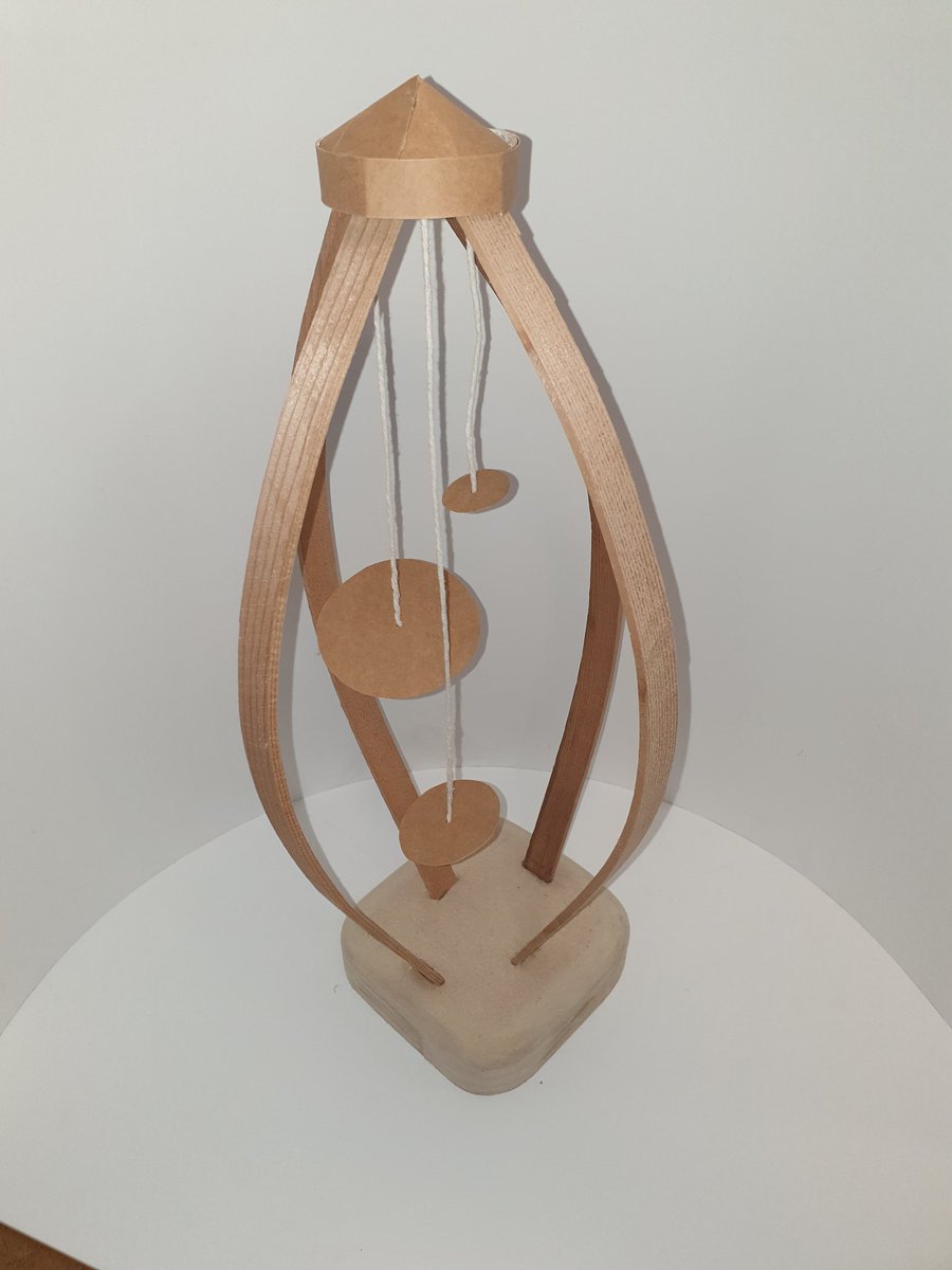 GRIFF_LM's tweet image. Year 10 have modelled some awesome lamps today utilising the steam bending process. #dt #productdesign #design @NewportH