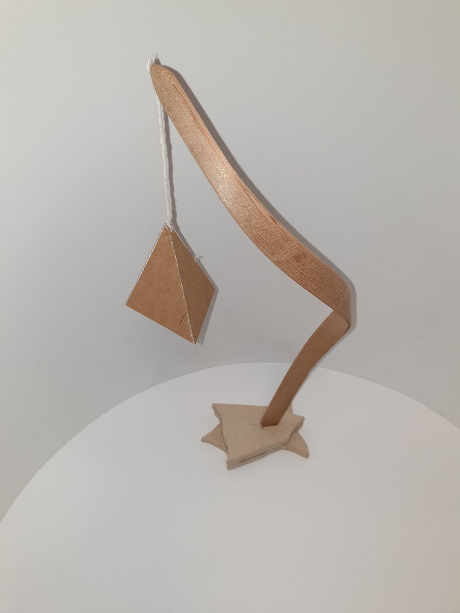 GRIFF_LM's tweet image. Year 10 have modelled some awesome lamps today utilising the steam bending process. #dt #productdesign #design @NewportH