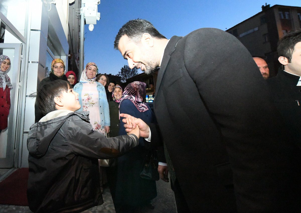 hakanhanozcan's tweet photo. 7⃣ Kalecikli Esnafımızdan yolundan dönenlere karşı destek istedik. Sevdası makam olan değil, sevdası millet olan bir belediyecilik için Cumhurittifakı adayımız Duhan Kalkan’a ve Mehmet Özhaseki Başkanımıza Kaleciğimizden  destek sözü aldık Elhamdülillah... https://t.co/C2xSTeA3Sl