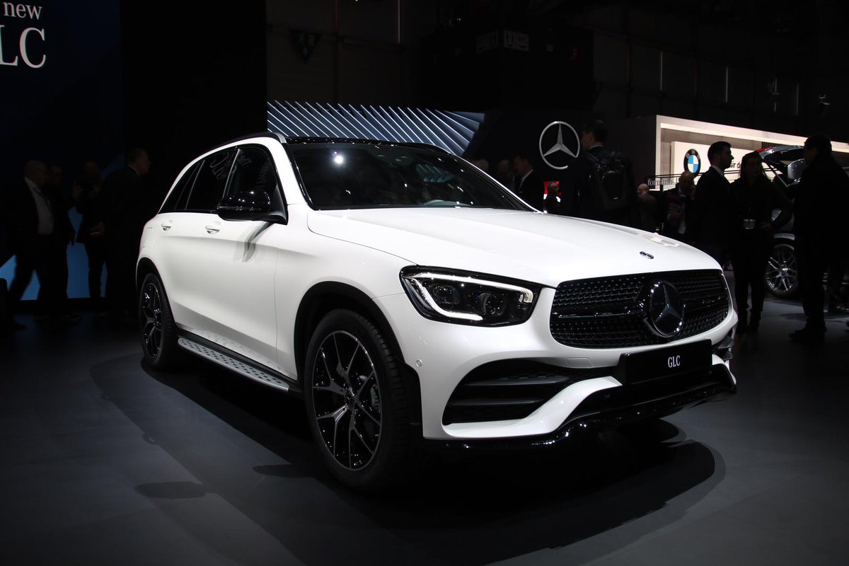 grupoconcesur's tweet photo. ¡Conoce las últimas novedades del Salón del Motor de Ginebra!🆕⭐️

#GIMSSWISS #MBGIMS19 #AMGGTRRoadster #smartforease #G350d #GLC #Concesur #MercedesBenz https://t.co/JuKLj0PoHm