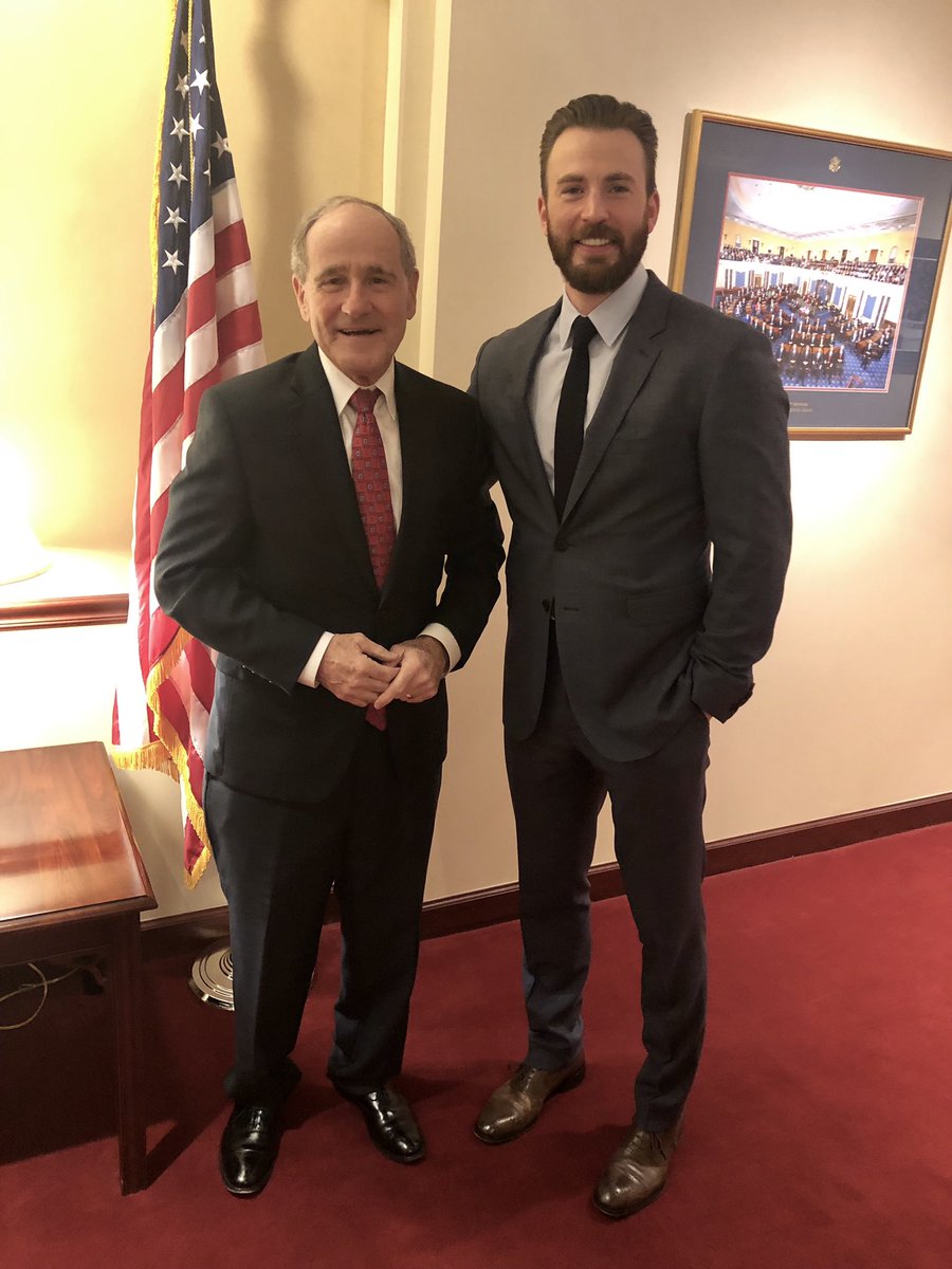 SenatorRisch's tweet image. Enjoyed talking to @chrisevans about NATO &amp;amp; why it is so important. The news of this political-military alliance shocked him since he missed the 70 years after WWII. #CaptainAmerica