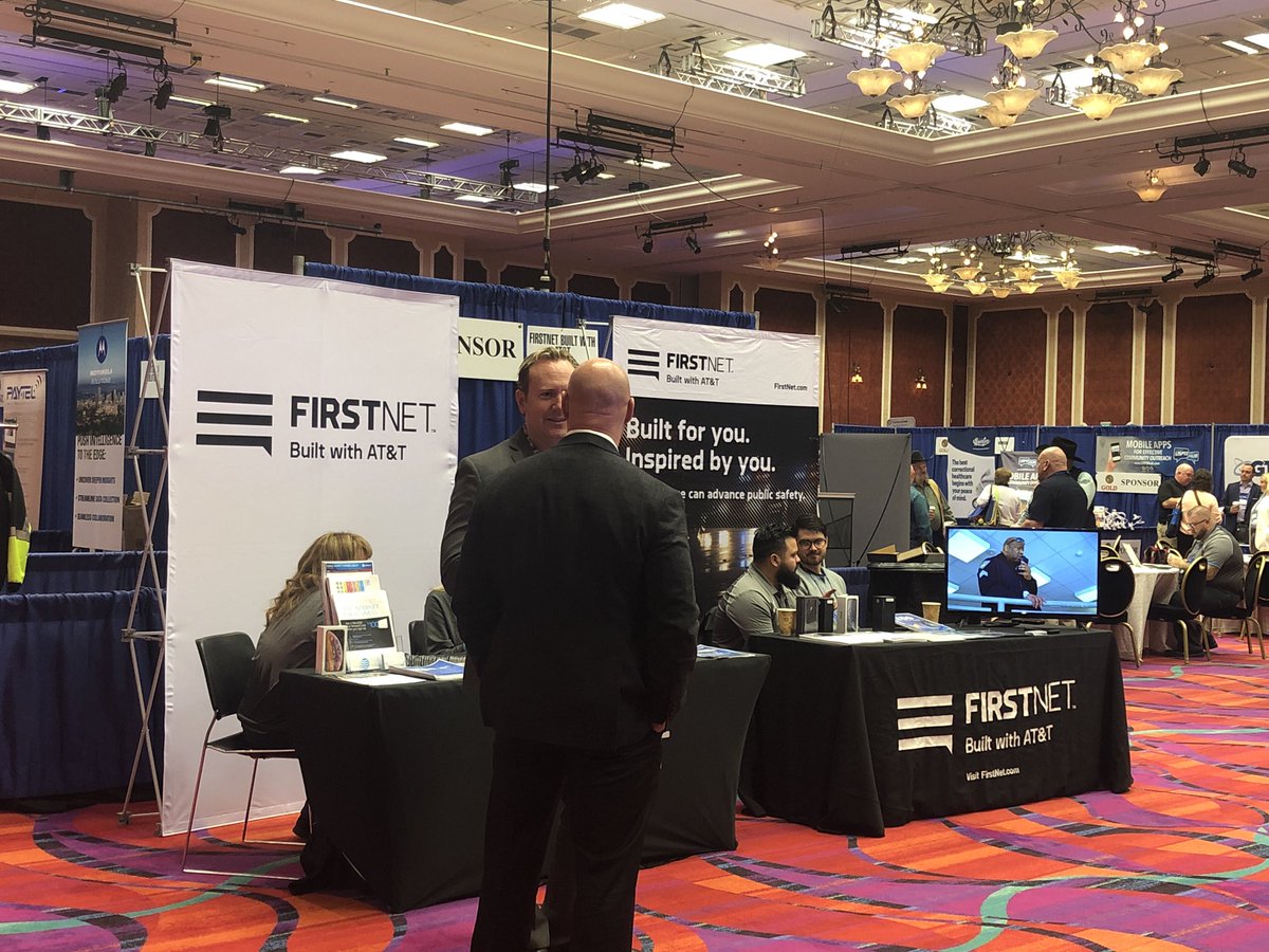 maggie_rosen's tweet photo. We’re at The Peppermill Resort in Reno, Nevada giving Western States Sheriffs Association members insights into how #FirstNet keeps the lines of communication open — when it matters most. #FirstNetBuiltWithATT #WSSA19 https://t.co/9YiXQpjdZC