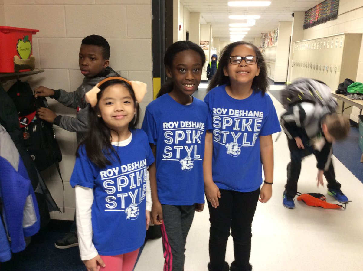 AshlineKelly's tweet photo. 2nd and 3rd grade students planned outfits for #twinday at Roy De Shane School! They show #spikestyle every day and were able to vote for this reward. https://t.co/DsLGsOT5rD