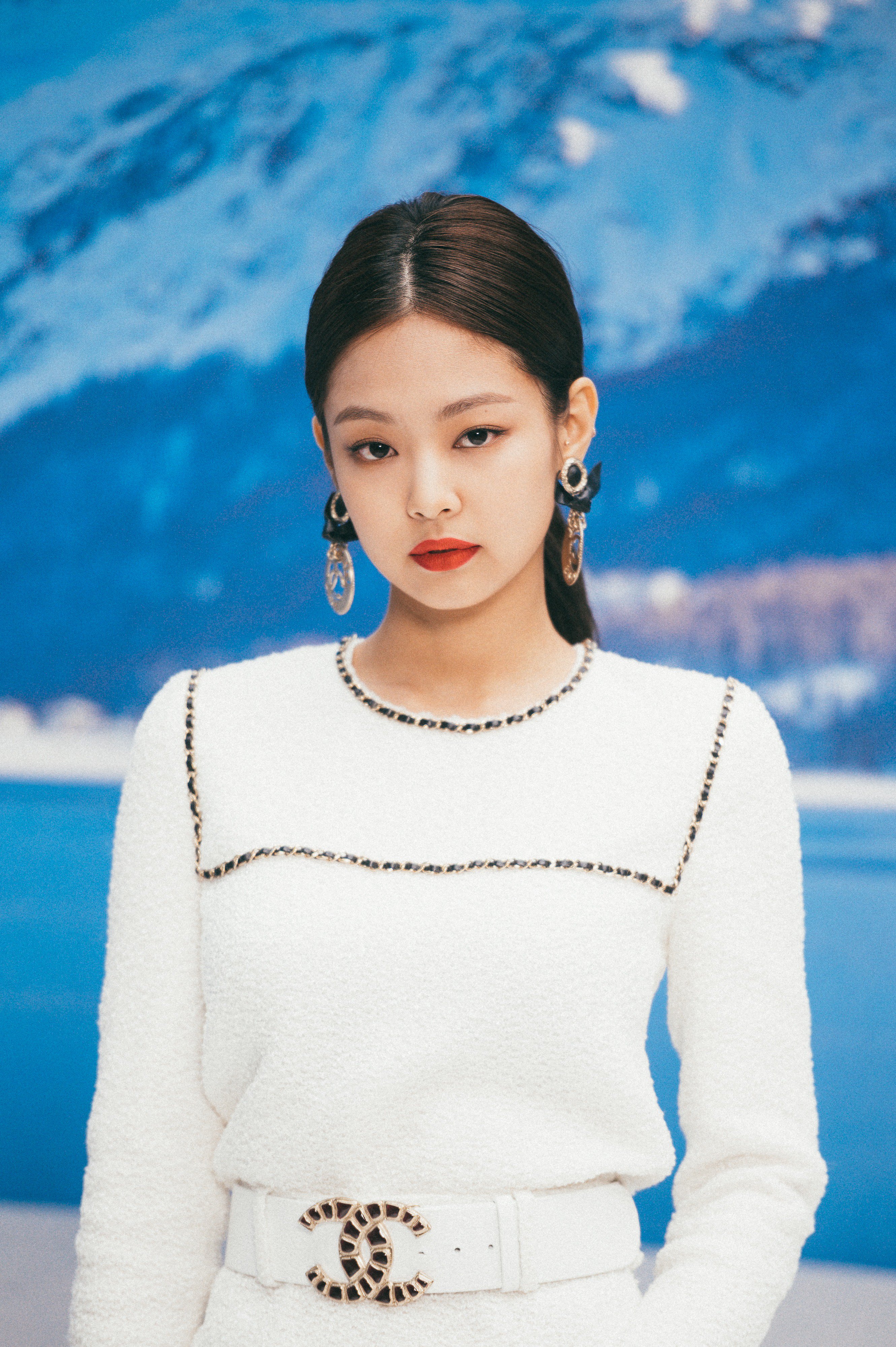 CHANEL Global Ambassador JENNIE ranked at #1 in top 5 most popular