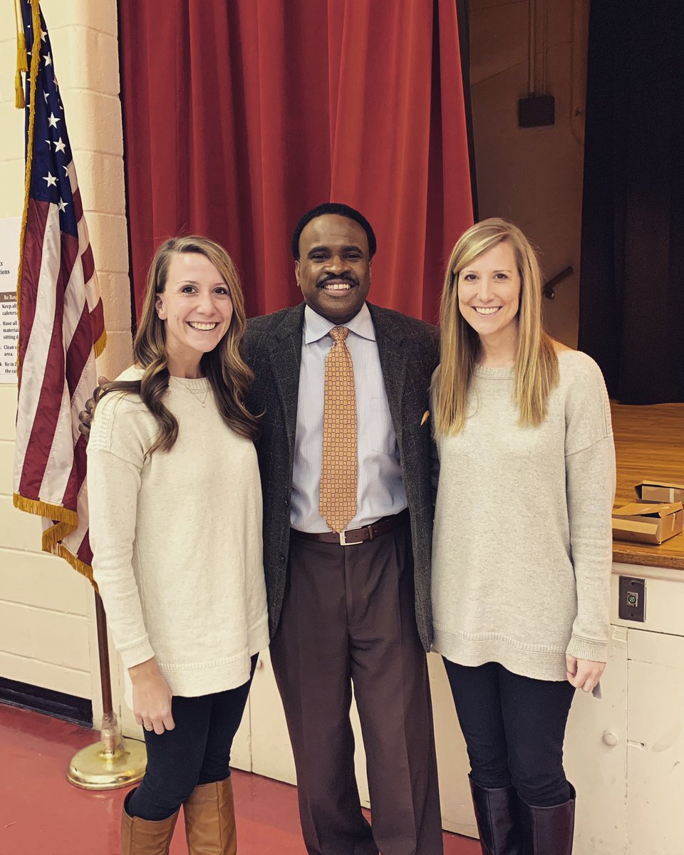 jordynhubbell's tweet photo. Coolest visitor at School today @NC5_LelanStatom https://t.co/h62DZVGolZ