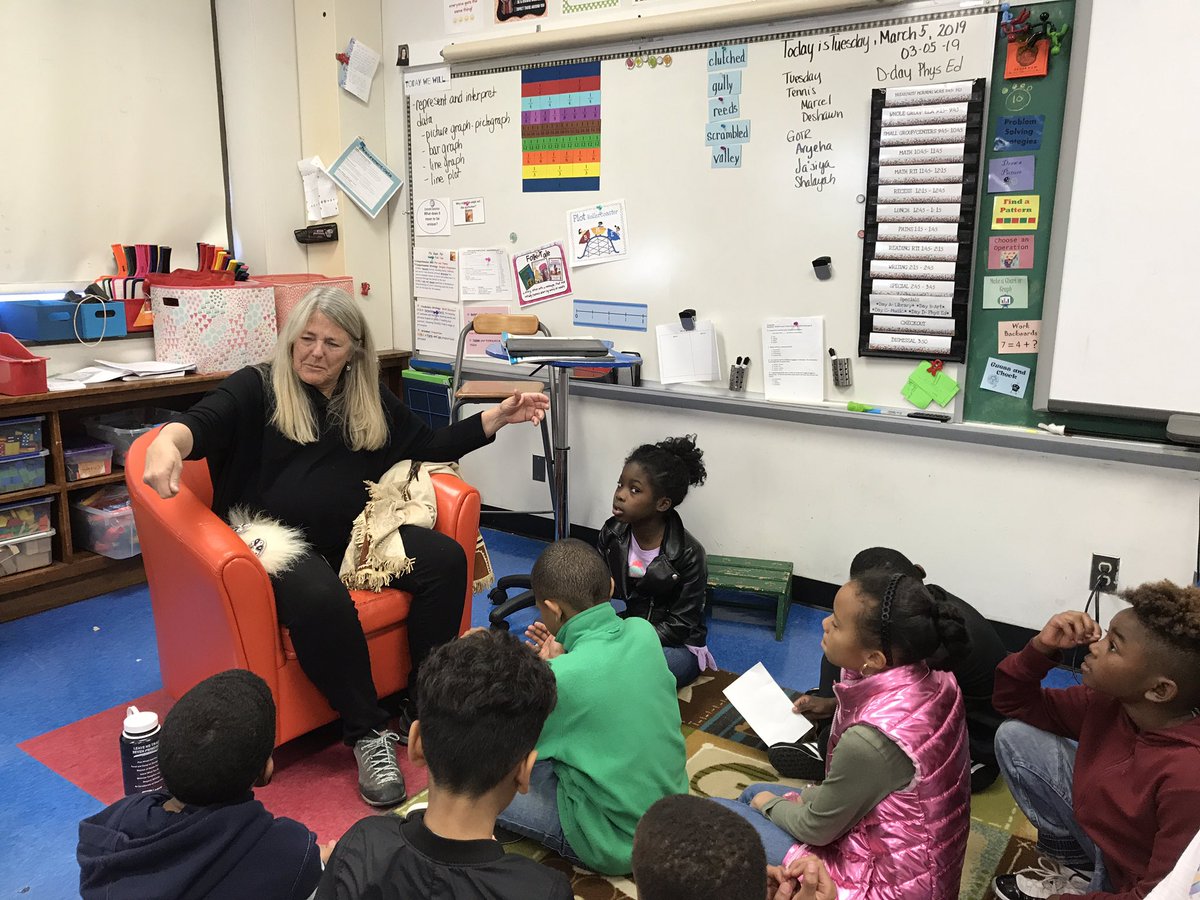 HLESLibrary's tweet photo. Author Shelley Gill visits! @Wildcats_Land @RedClaySchools #hesscholars #weareredclay https://t.co/WrGpRDehRa