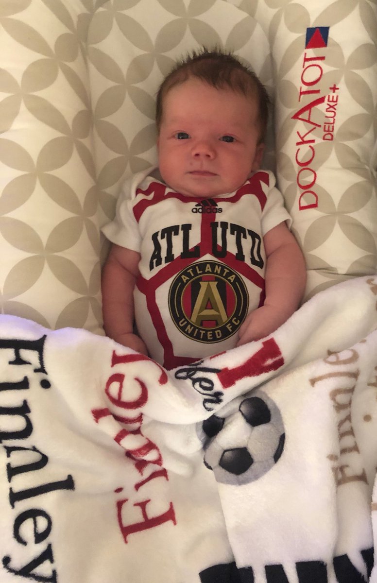 ChrisHofer_'s tweet image. Shoutout to @HudsonFC_  for giving @EddyMonstah an extra @ATLUTD flag for me since @meagandhofer and I were taking care of this little fan! #FlagsOutAtlanta #atlantaunited #hudsonfc