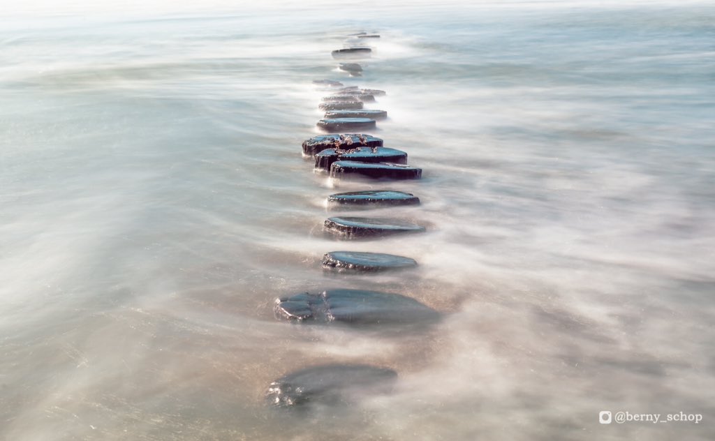 Middagje Westenschouwen.
#westenschouwen @VVVZeeland <a href="/mooieluchten/">mooieluchten</a> #zeeland #strand #fotografie