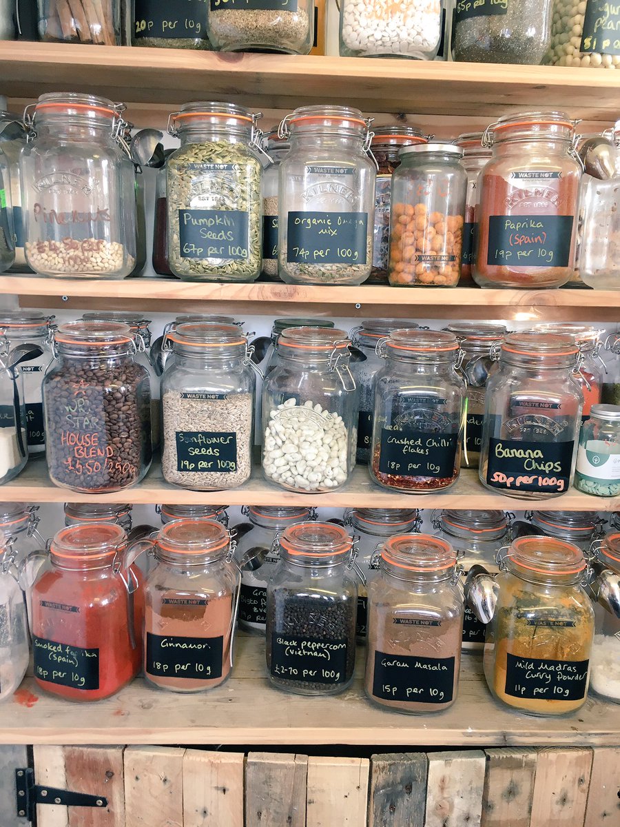Healthyhappy50's tweet photo. So brilliant to visit @wastenotpop in #Burley today & stock up on lots of #plasticfree goodies! Lovely to meet Charlotte, the founder. Take your own containers & refill! π #2minutesolution #Yorkshire #Ilkley @ilkleychat https://t.co/5gv6AjQa4I